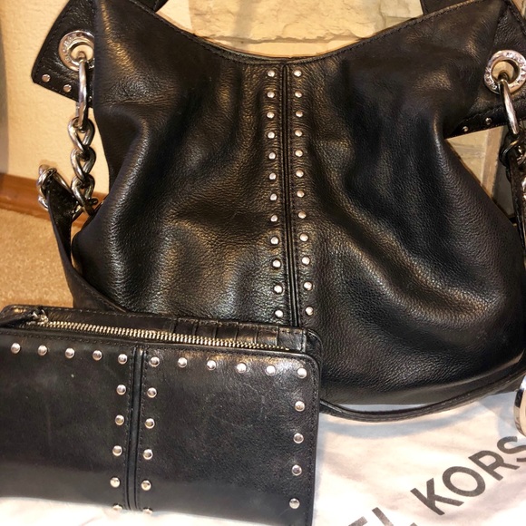 Michael Kors Handbags - Michael Kors Purse and matching wallet